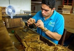 emmanuel martinez one day cigar roller panama caribbean