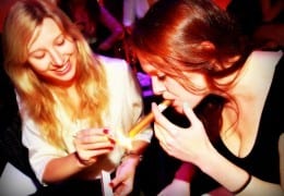 oettinger davidoff ag ladies masterclass london participants lighting cigar