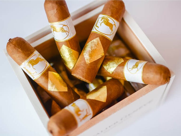 Cavalier Geneva White Label Cigars