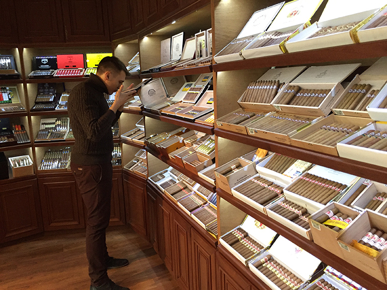 Cigar Hotspots in St. Petersburg Cigar Journal